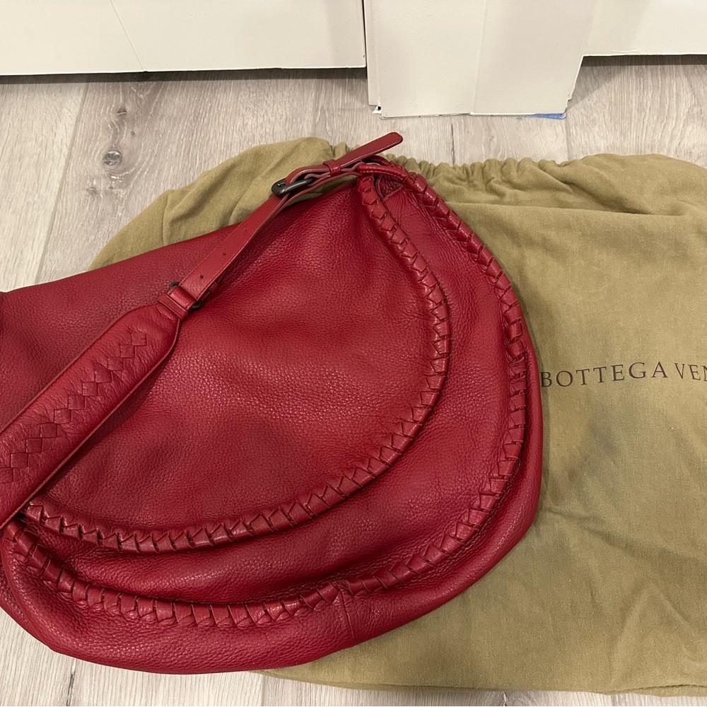 Bottega Veneta Red Leather Women's Bag